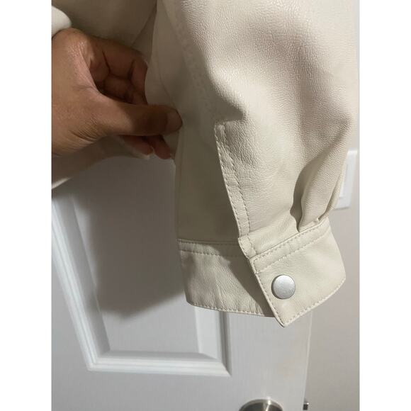 Baccini Cream Faux Leather Jacket with Zip and Flap Pockets, Sz L -- NWT - Picture 6 of 6